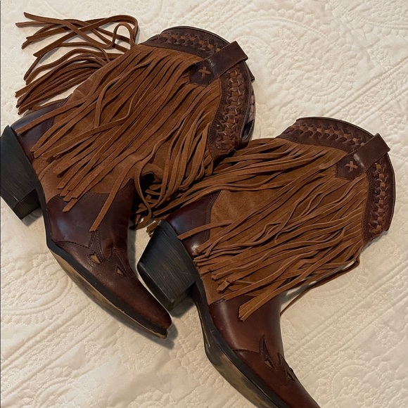 Dingo Brown Fringe Boots - Picture 1 of 7